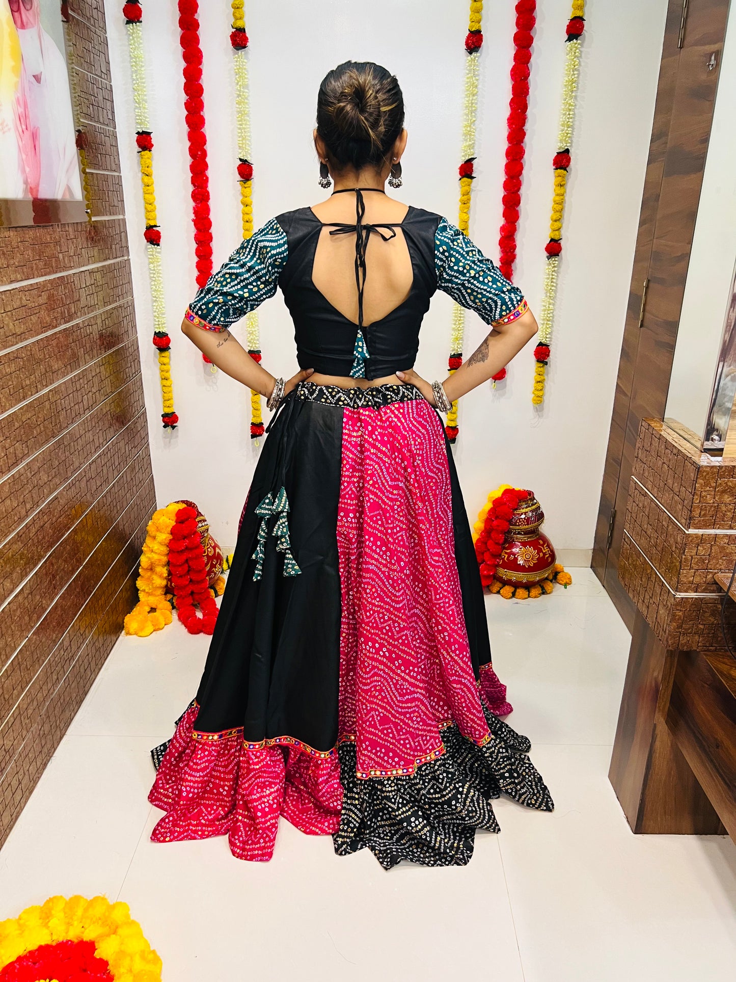 Bandhani Navratri Chaniya Choli – Black & Pink Cotton Silk Lehenga with Bandhej Dupatta