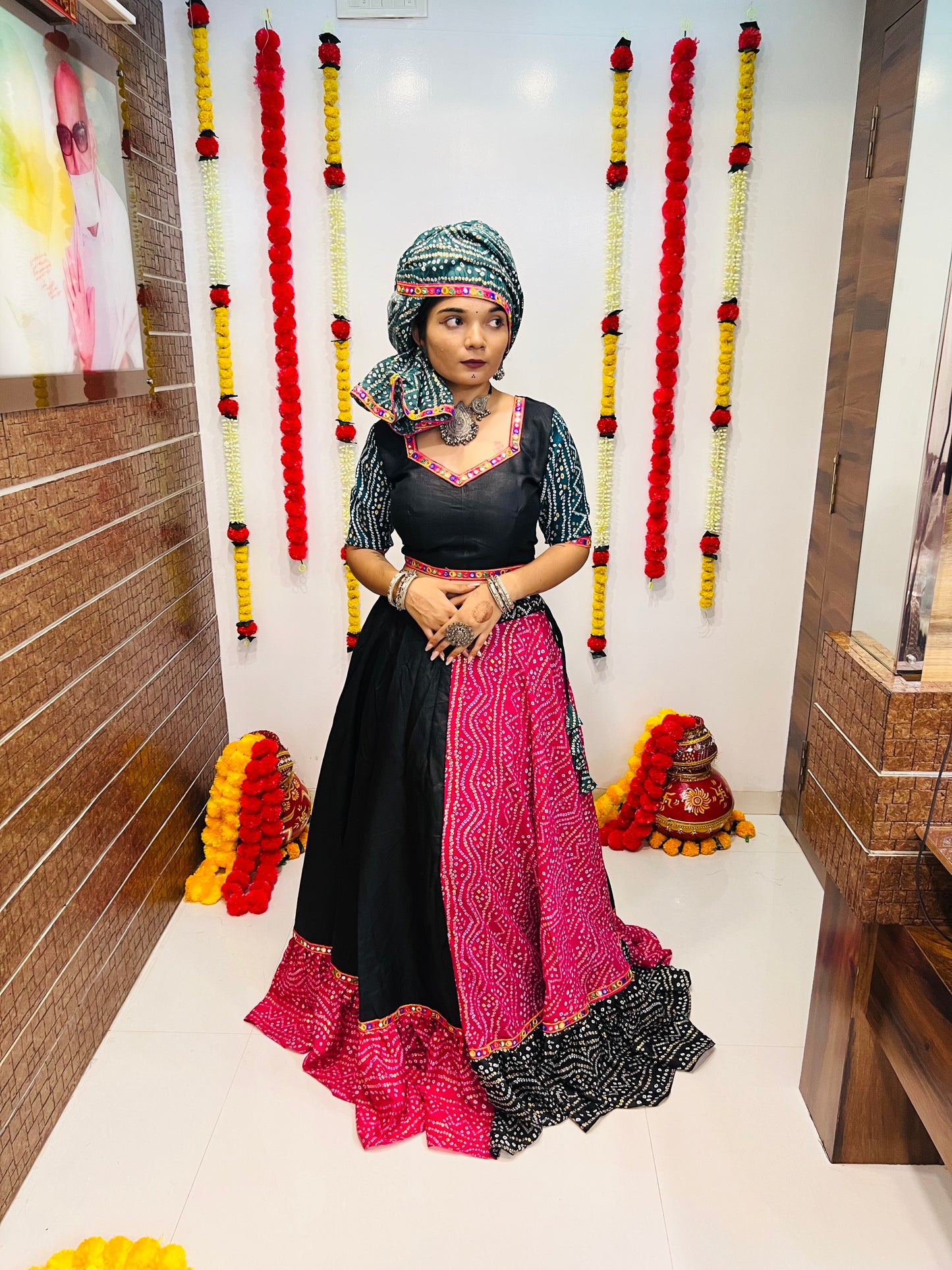 Bandhani Navratri Chaniya Choli – Black & Pink Cotton Silk Lehenga with Bandhej Dupatta