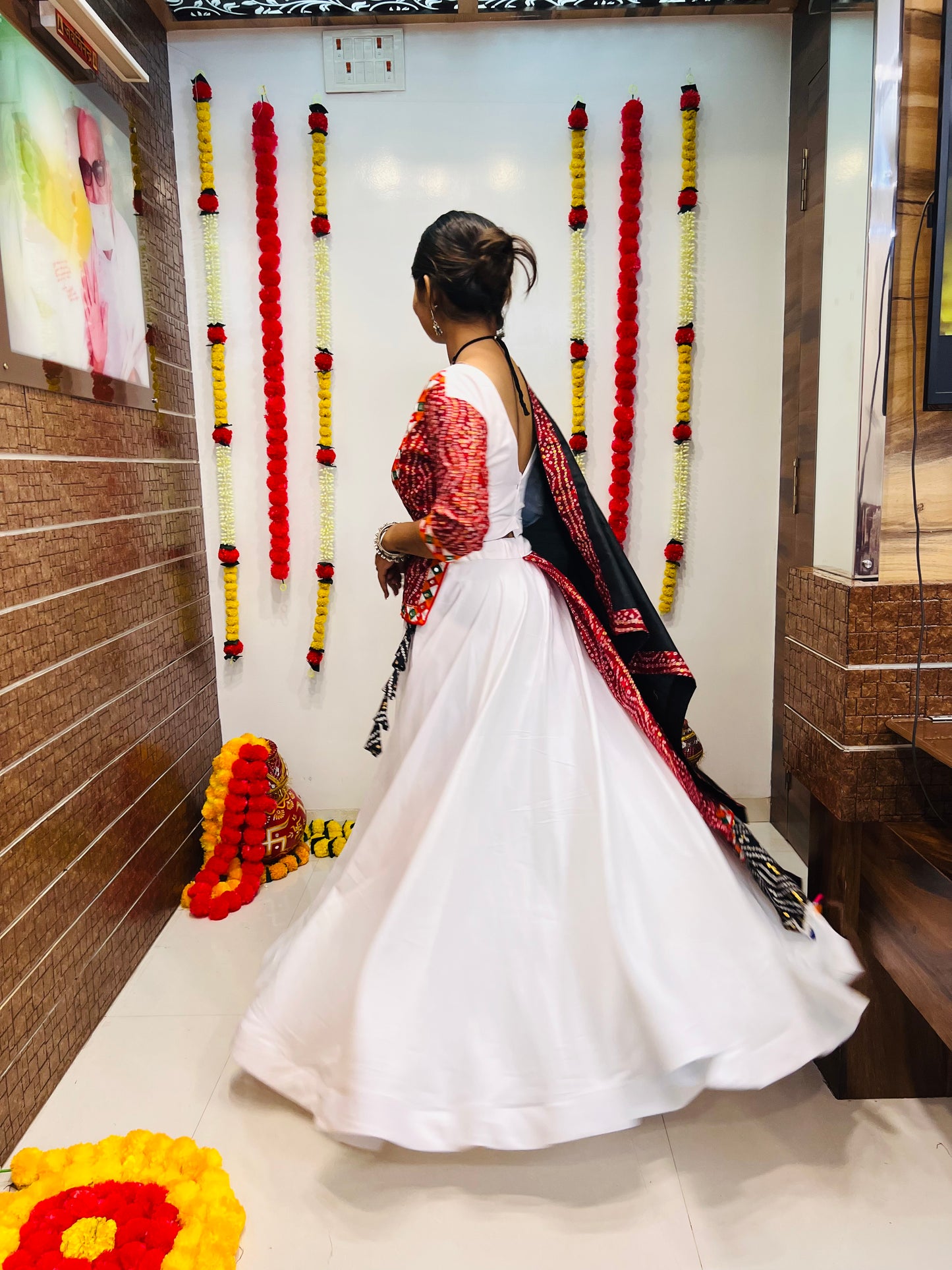Rajwadi Navratri Red & White Printed Gamthi Chaniya Choli