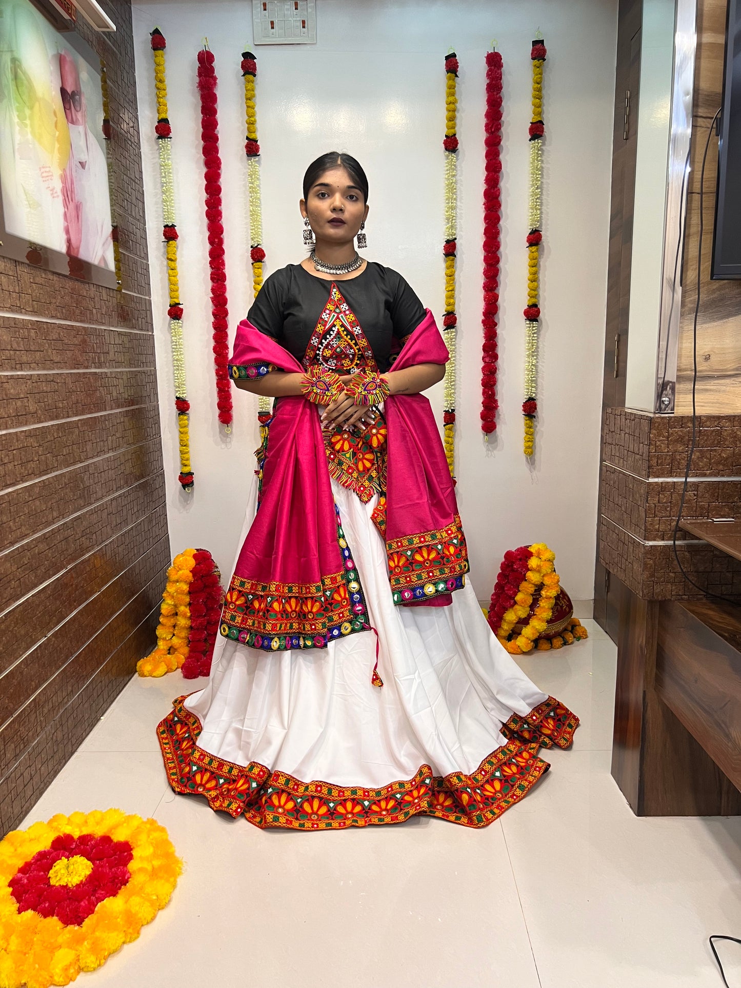 Elegant Black & White Navratri Chaniya Choli with Mirror & Gamthi Embroidery Work – Festive Garba Special