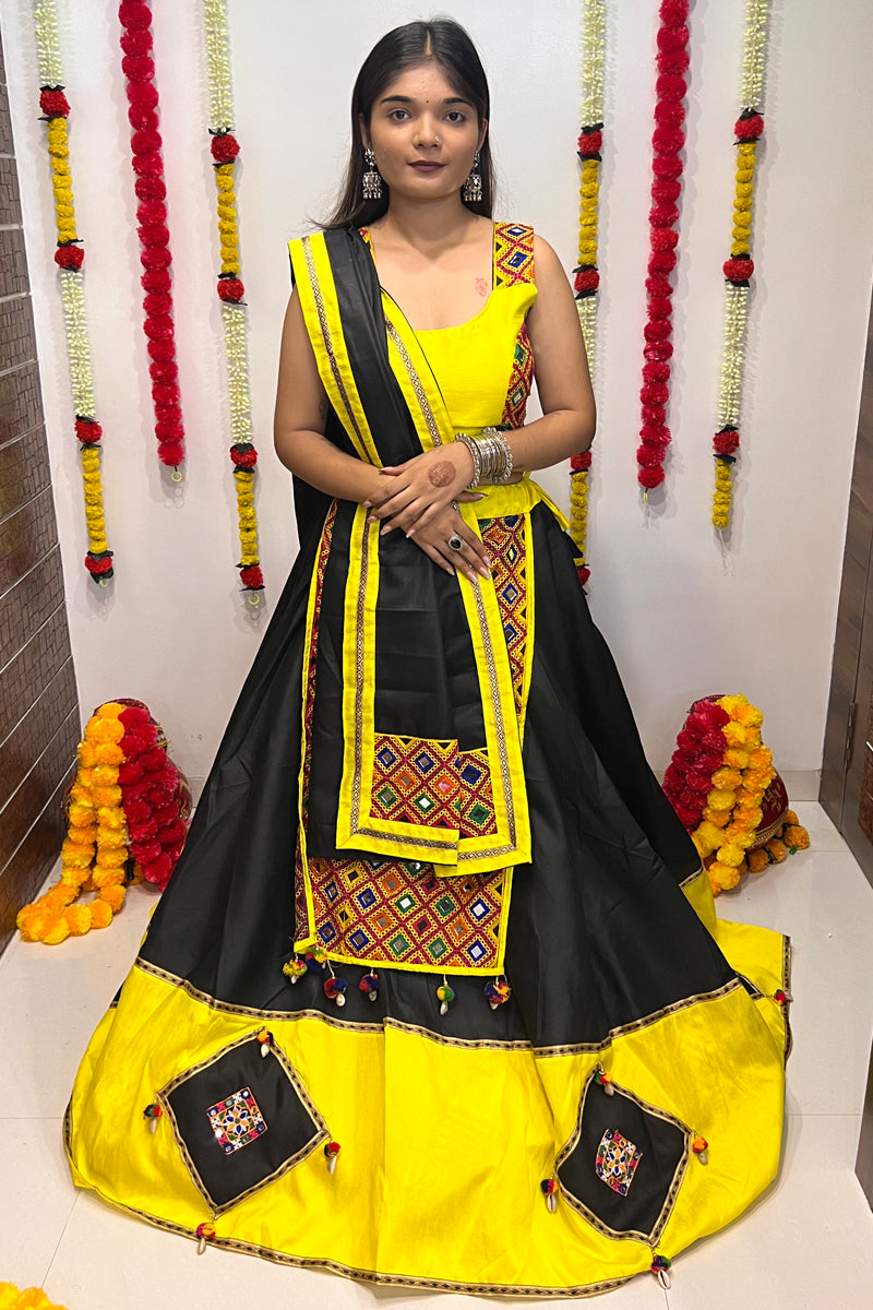 Designer Black & Yellow Mirror Work Navratri Chaniya Choli – Traditional Garba Lehenga with Dupatta