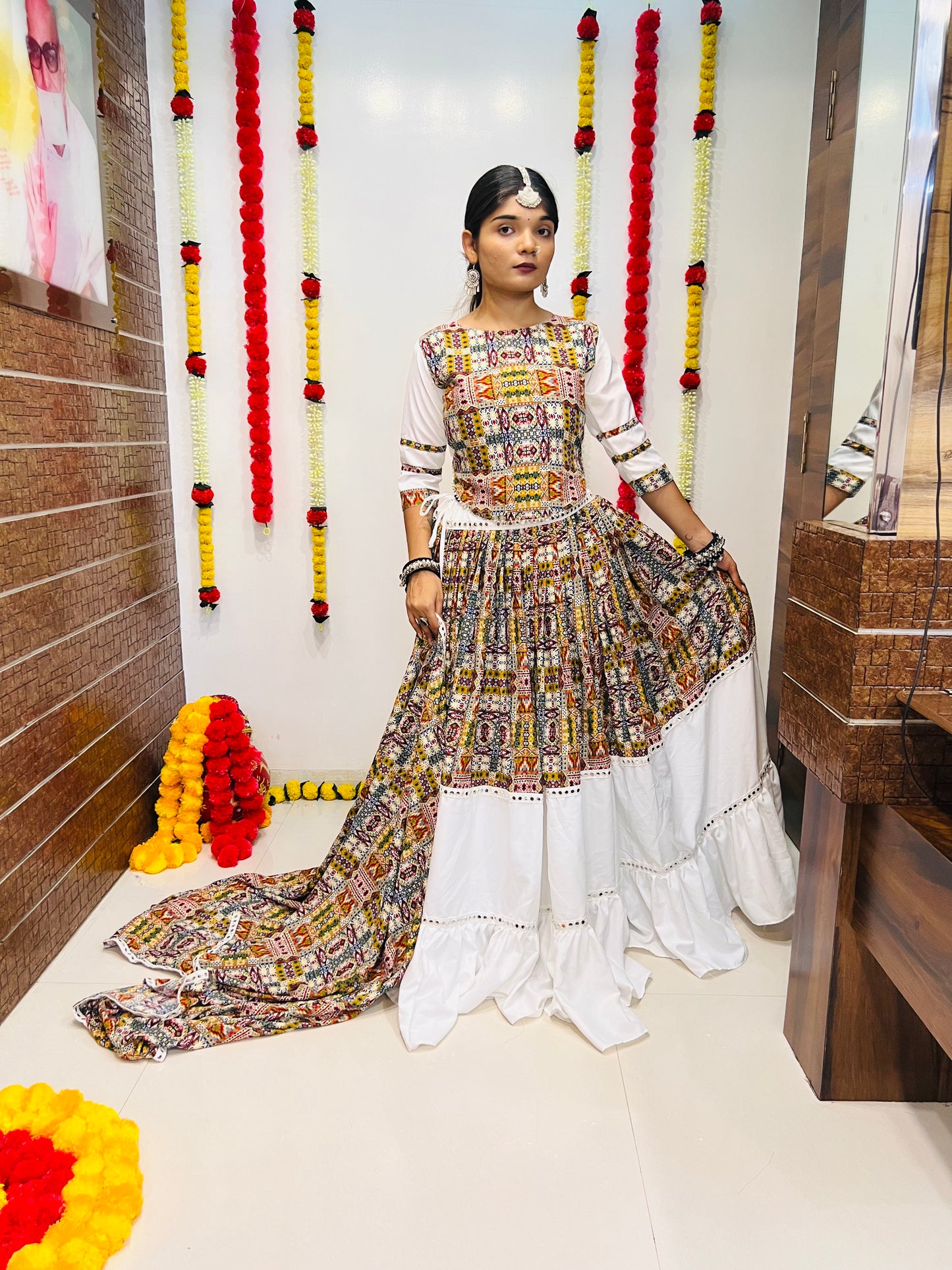 White Printed Silk Navratri Chaniya Choli with Mirror Lace Work – Premium Collection 2025