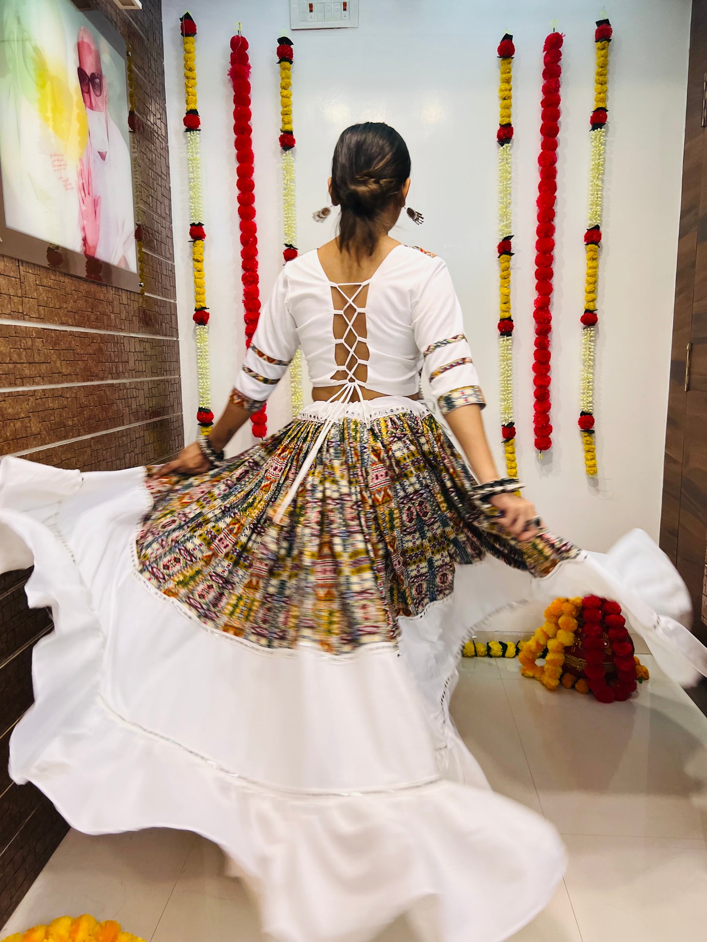White Printed Silk Navratri Chaniya Choli with Mirror Lace Work – Premium Collection 2025