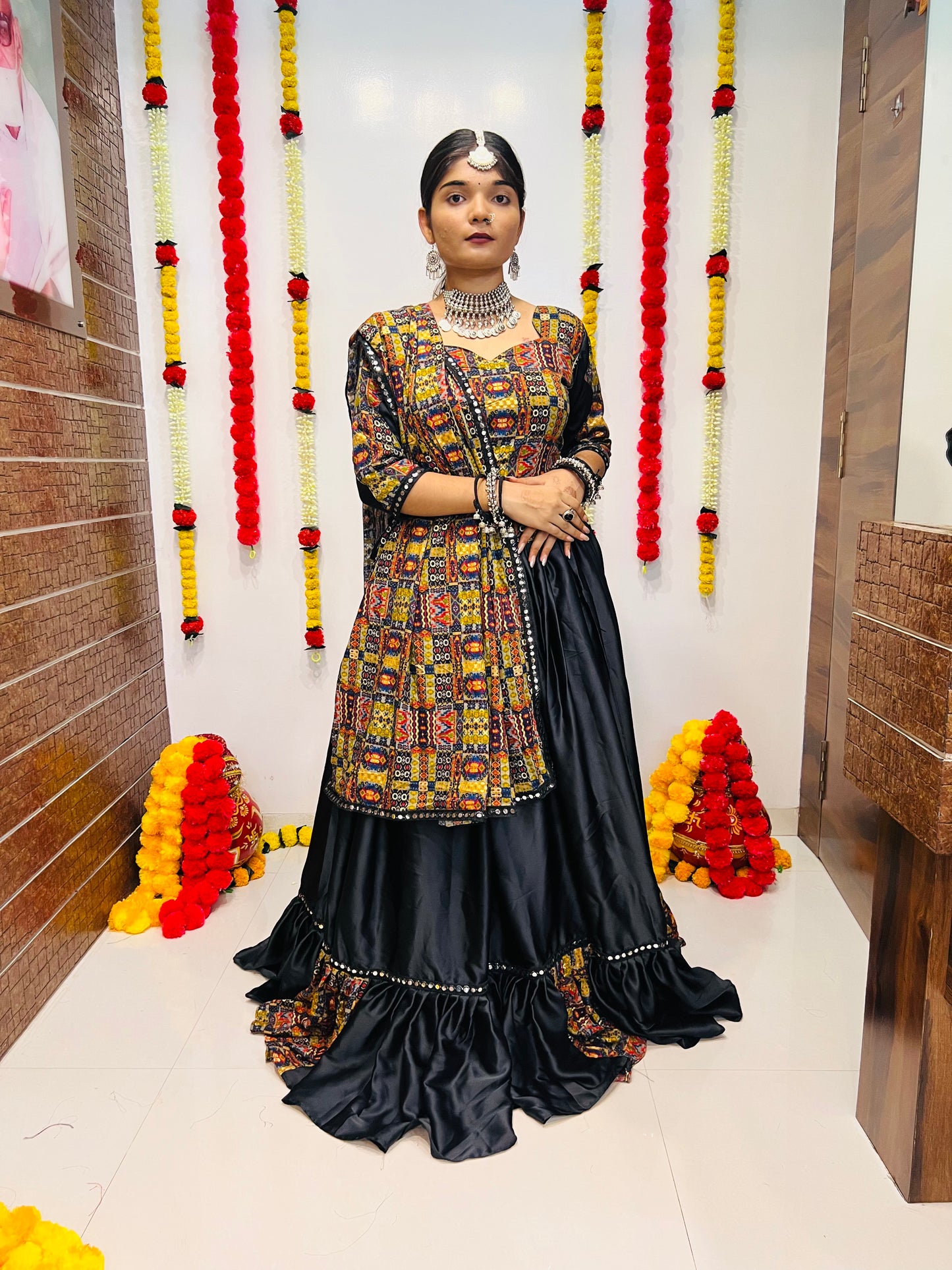 Black Mirror Work Navratri Chaniya Choli – Premium Silk & Reyon 2025 Collection