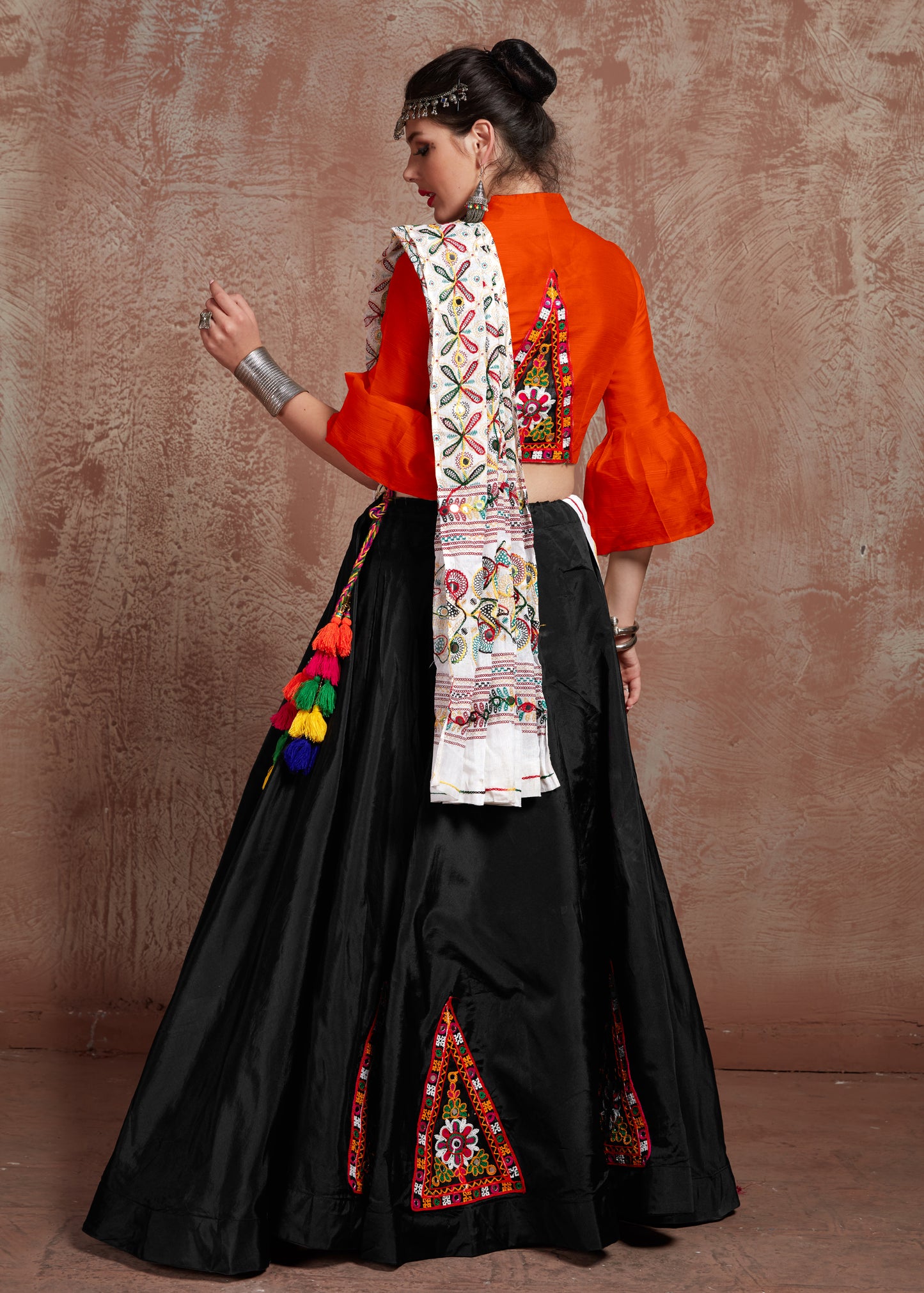 Black Lehenga with Orange Blouse & White Gamthi Work Dupatta – Traditional Navratri Chaniya Choli