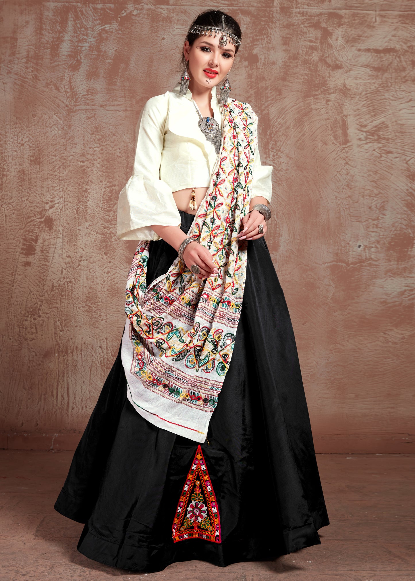 Black Embroidered Lehenga with White Blouse & Multicolor Gamthi Work Dupatta – Navratri & Festive Wear