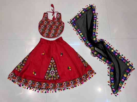 Red Kids Navratri Chaniya Choli with Embroidered Blouse & Dupatta (4–5 Years)