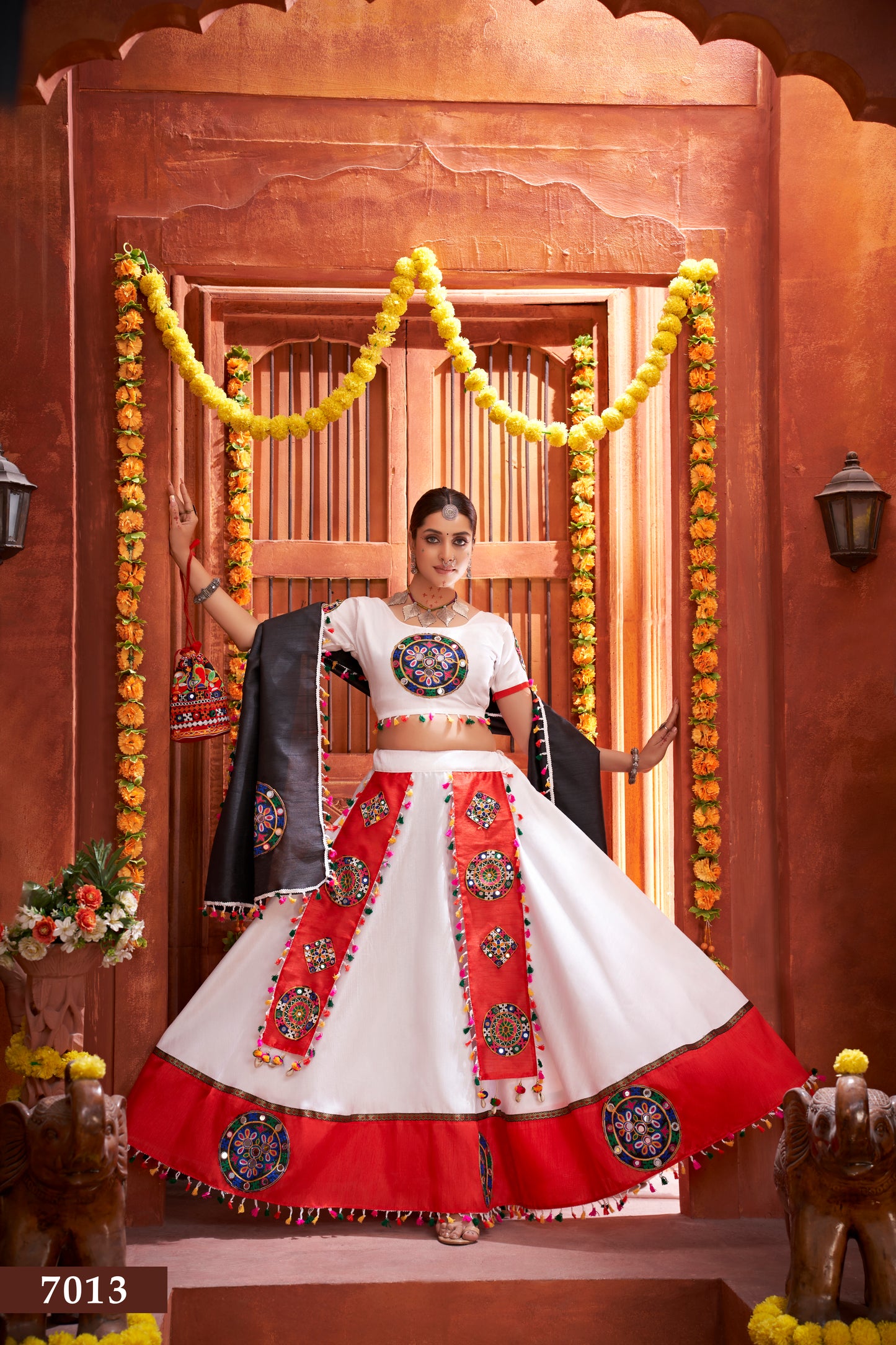 Rajwadi White & Black Navratri Chaniya Choli with Gamthi & Mirror Work