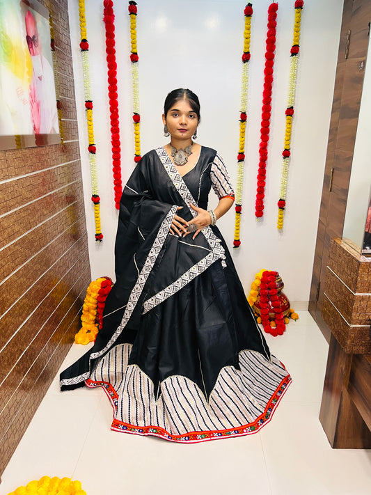 Black & White Gamthi Work Chaniya Choli – Navratri Special Rajwadi