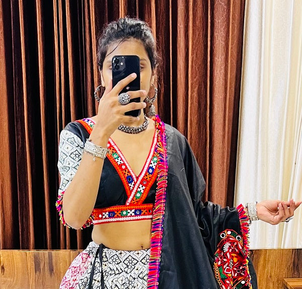 Navratri Special Black & White Printed Chaniya Choli with Gamthi Patch Work & Embroidered Dupatta – 2025 Collection