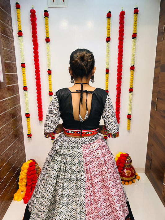 Navratri Special Black & White Printed Chaniya Choli with Gamthi Patch Work & Embroidered Dupatta – 2025 Collection