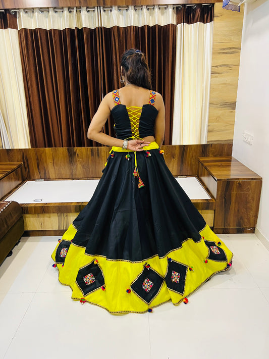 Designer Black & Yellow Mirror Work Navratri Chaniya Choli – Traditional Garba Lehenga with Dupatta