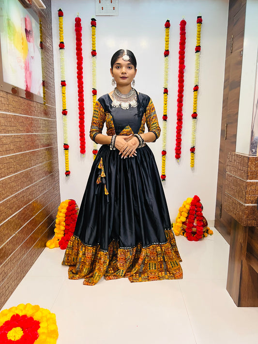 Black Printed Navratri Chaniya Choli with Mirror Lace Work – Premium Silk & Reyon