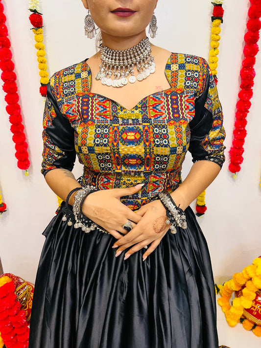 Black Mirror Work Navratri Chaniya Choli – Premium Silk & Reyon 2025 Collection
