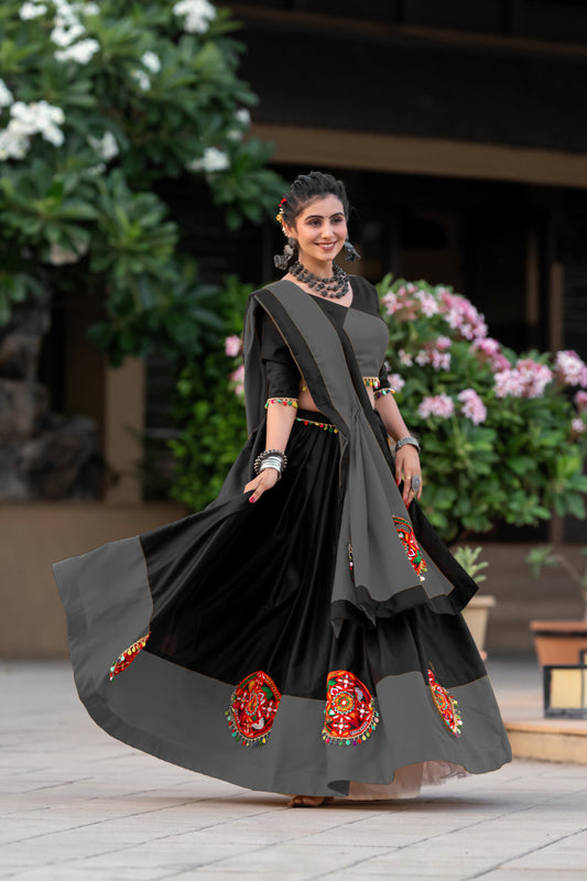 Black Embroidered Navratri Chaniya Choli with Dupatta – Traditional Garba Outfit