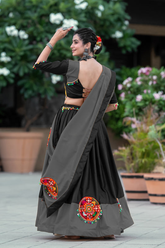 Black Embroidered Navratri Chaniya Choli with Dupatta – Traditional Garba Outfit
