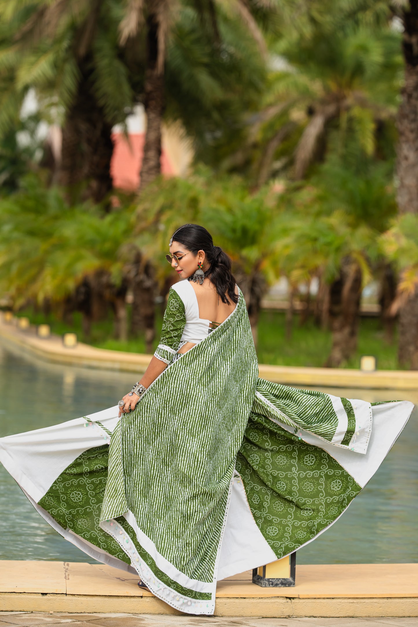Elegant Green & White Bandhani Print Navratri Chaniya Choli Set
