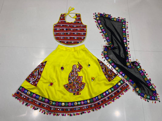 Lemon Yellow Kids Navratri Chaniya Choli with Garba Dancer Embroidery & Dupatta (6–7 Years)